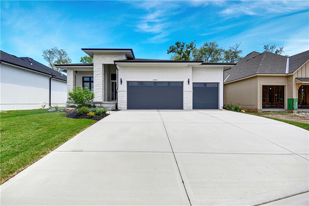 Listing Photo MLS #HMS2490868