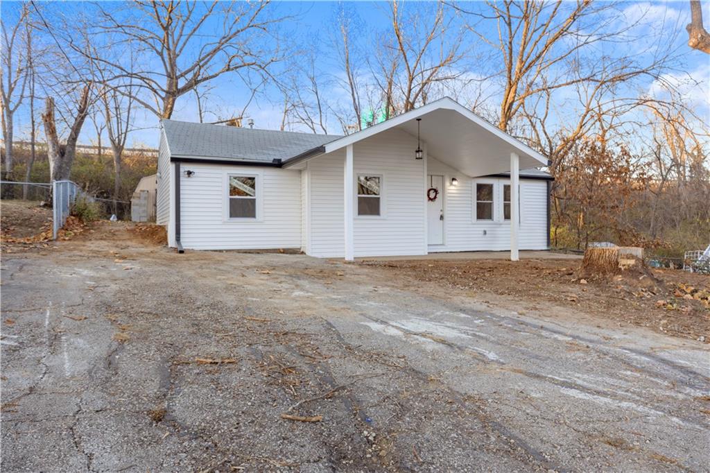 Listing Photo MLS #HMS2523178