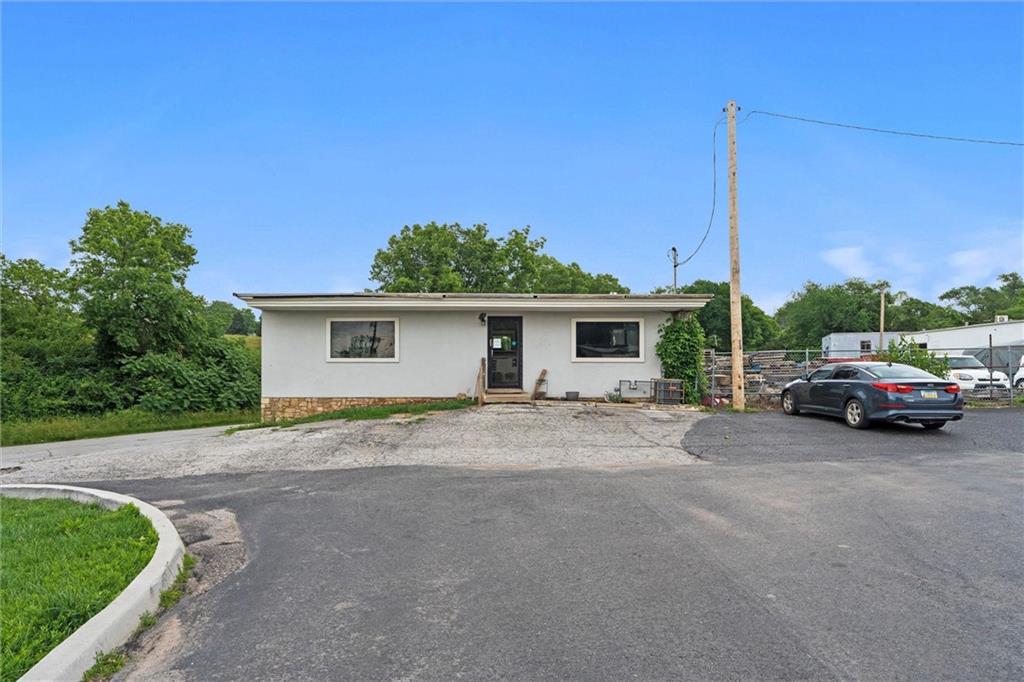 Listing Photo MLS #HMS2535659