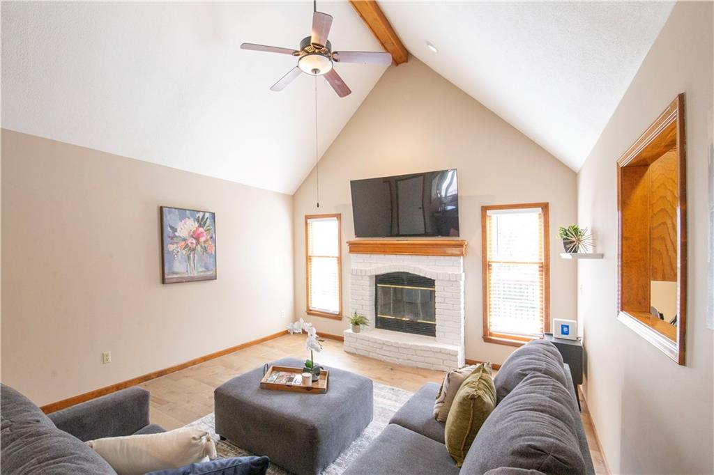 Listing Photo MLS #HMS2537356