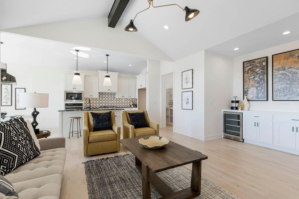 Listing Photo MLS #HMS2539197
