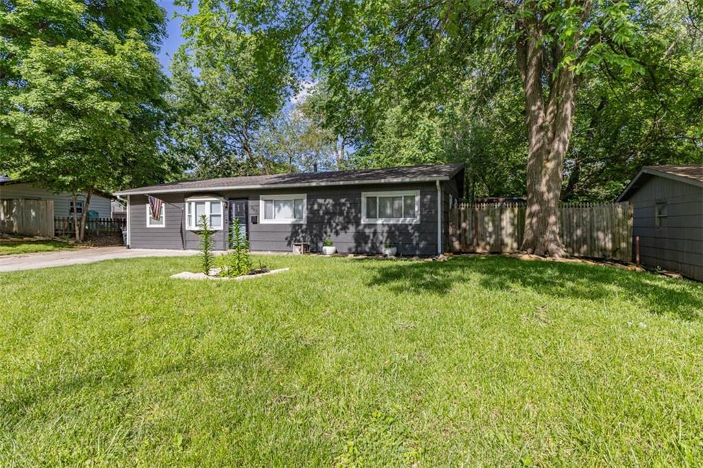 Listing Photo MLS #HMS2541245