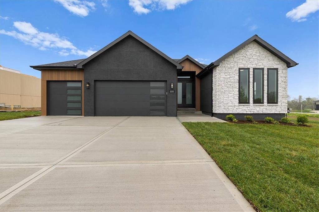Listing Photo MLS #HMS2542506
