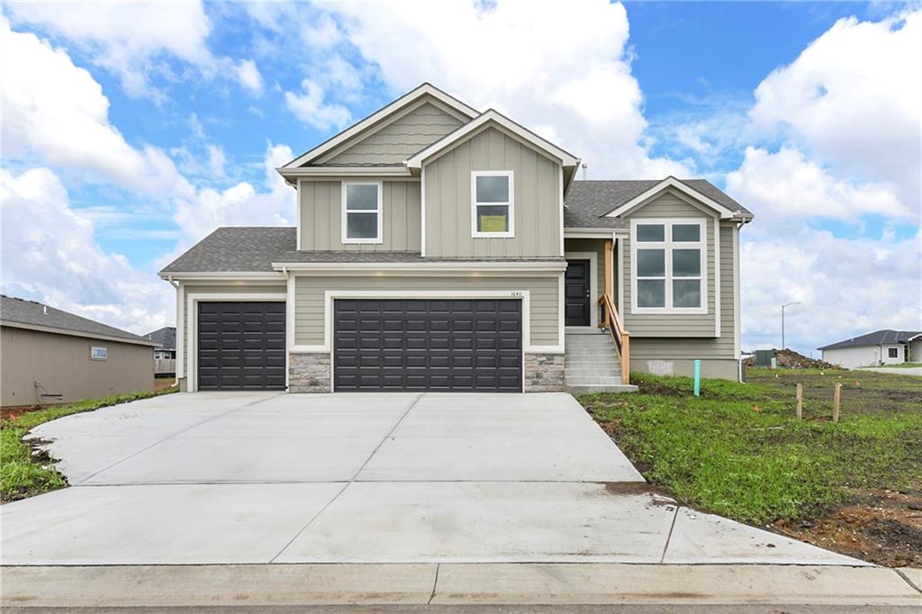 Listing Photo MLS #HMS2544676