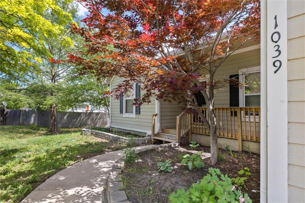 Listing Photo MLS #HMS2544772
