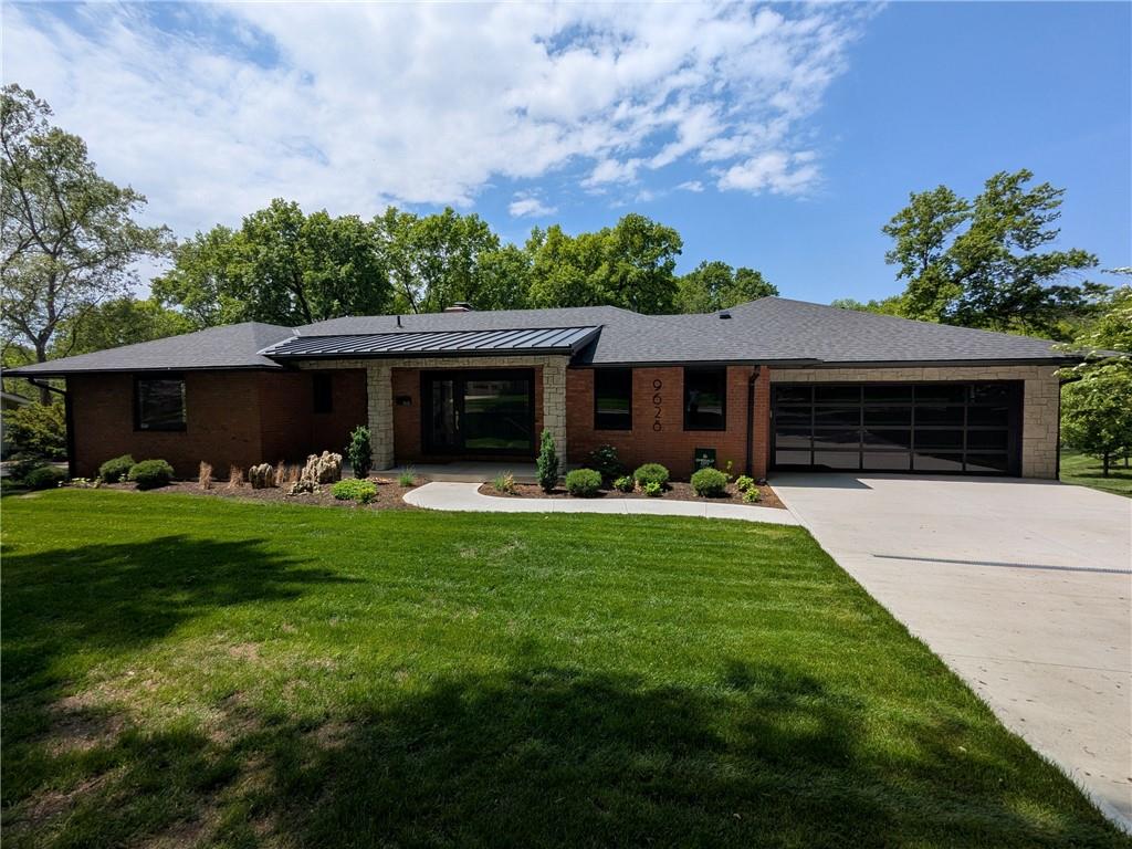 Listing Photo MLS #HMS2545699