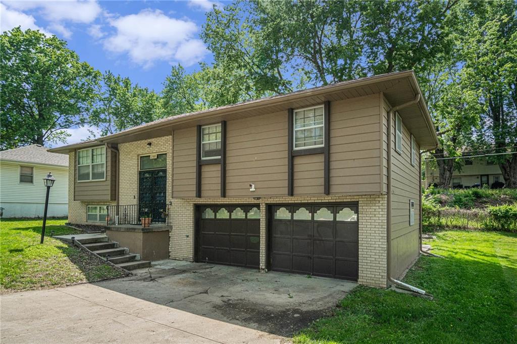 Listing Photo MLS #HMS2545929