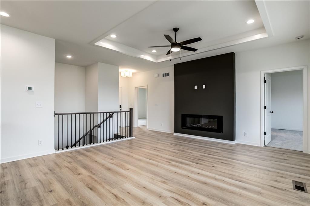 Listing Photo MLS #HMS2547333