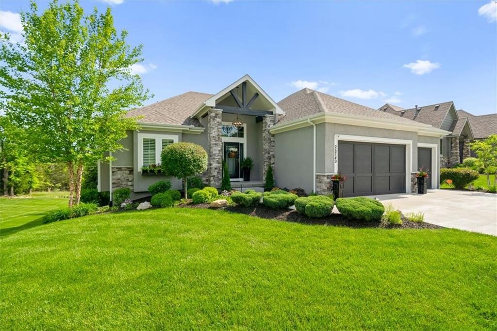 Listing Photo MLS #HMS2547922
