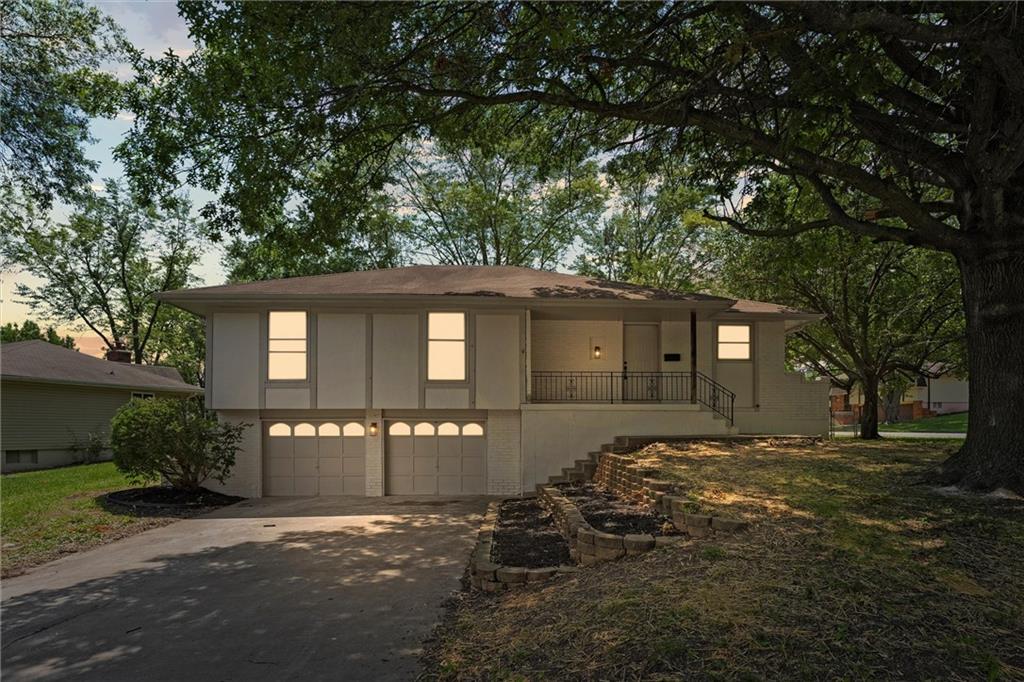 Listing Photo MLS #HMS2548044