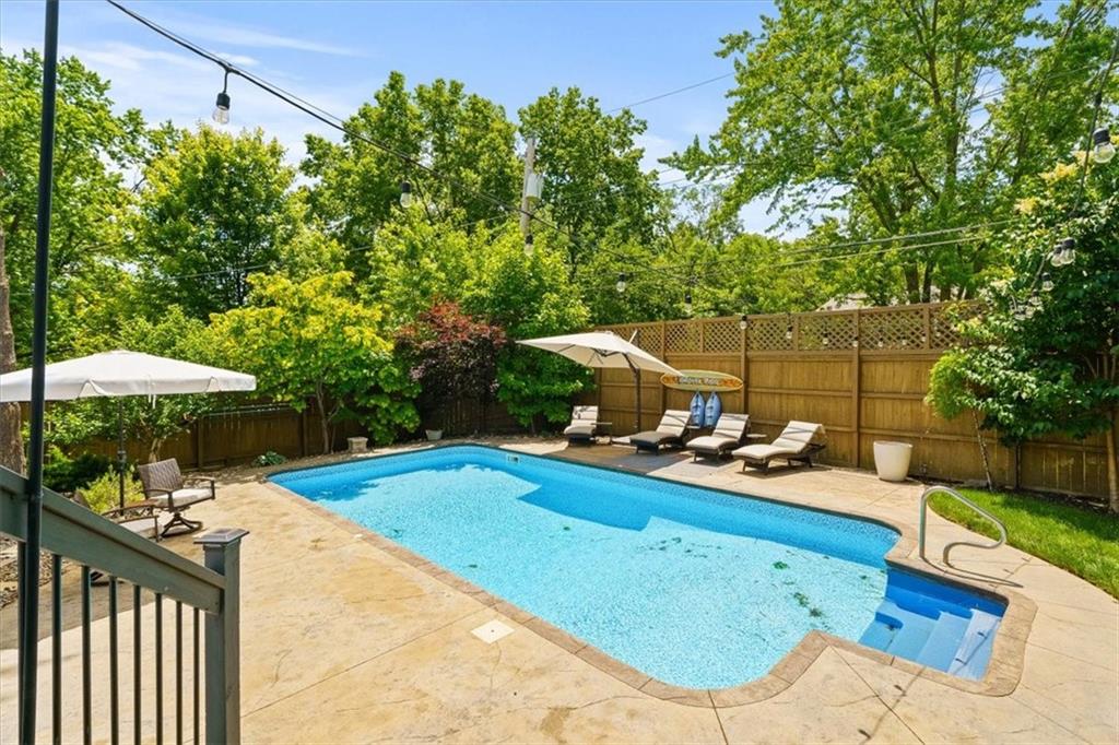 Listing Photo MLS #HMS2549124