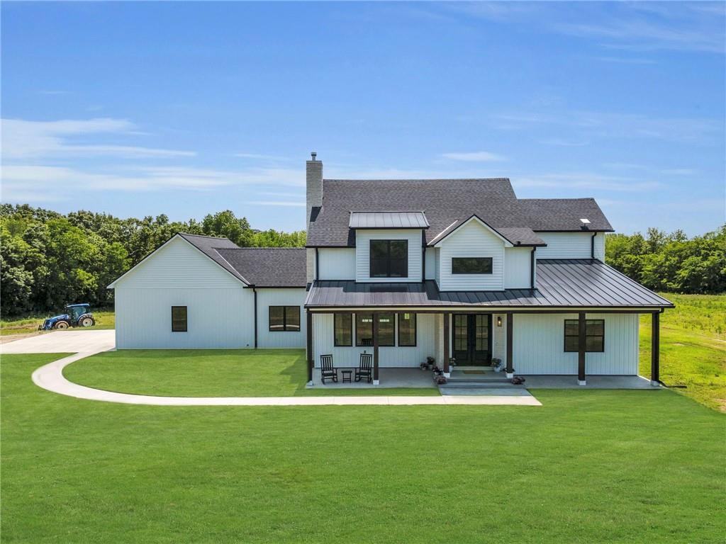 Listing Photo MLS #HMS2549246