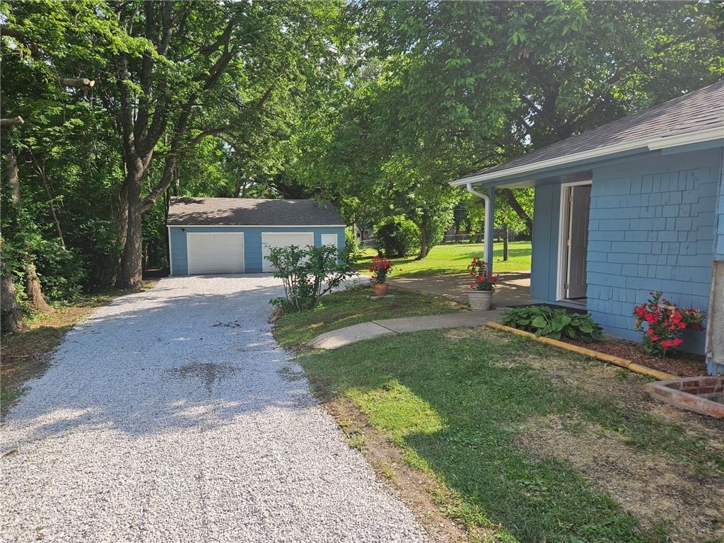 Listing Photo MLS #HMS2549975
