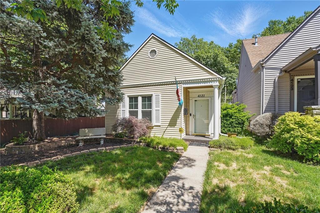 Listing Photo MLS #HMS2550129