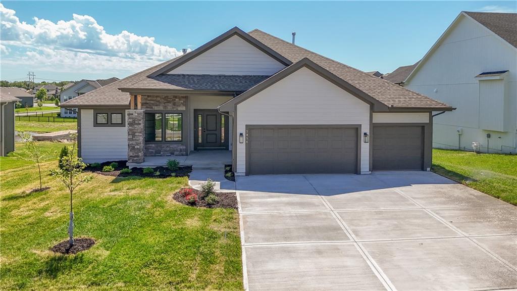 Listing Photo MLS #HMS2550371