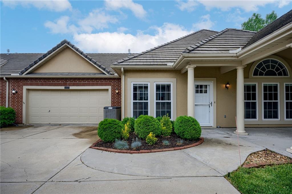Listing Photo MLS #HMS2550894