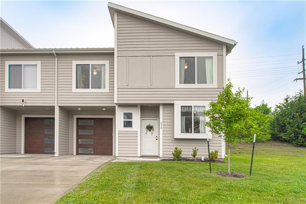 Listing Photo MLS #HMS2551226