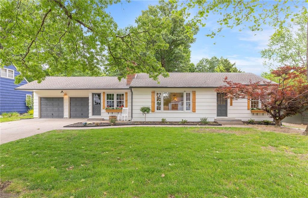 Listing Photo MLS #HMS2551403