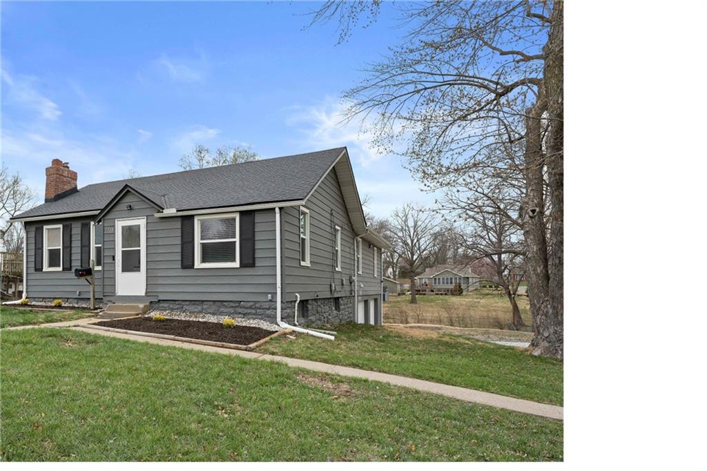 Listing Photo MLS #HMS2551901