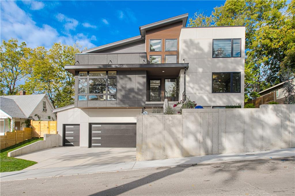 Listing Photo MLS #HMS2551911