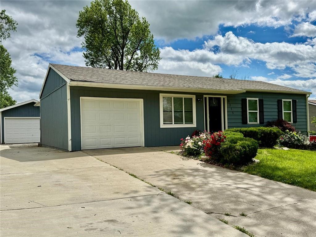 Listing Photo MLS #HMS2551931
