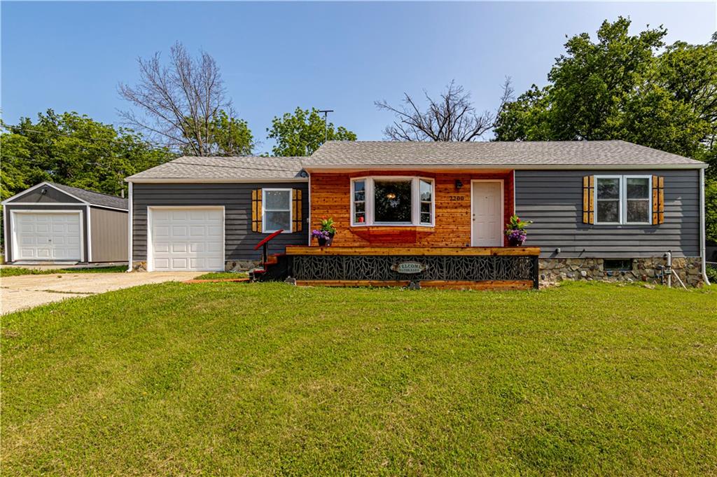 Listing Photo MLS #HMS2552090