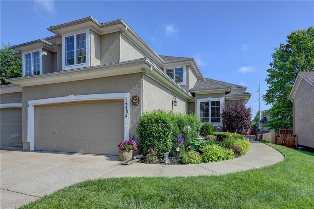 Listing Photo MLS #HMS2552397