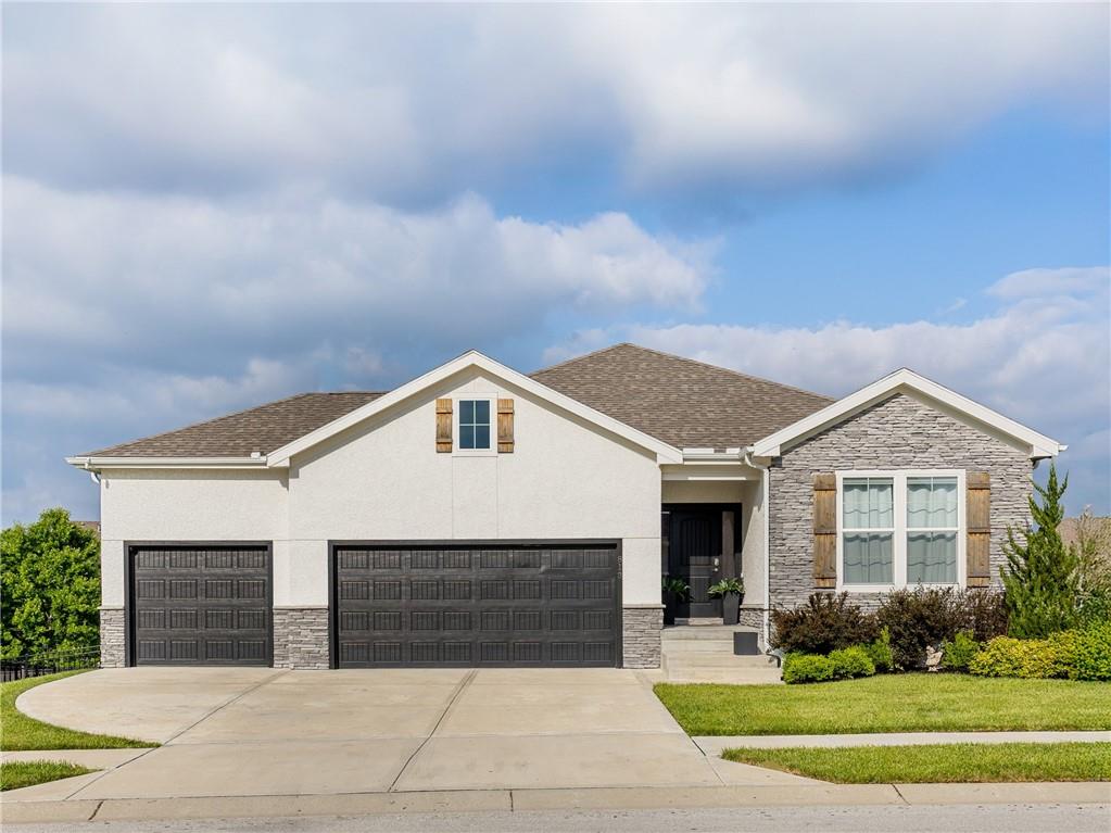 Listing Photo MLS #HMS2553333