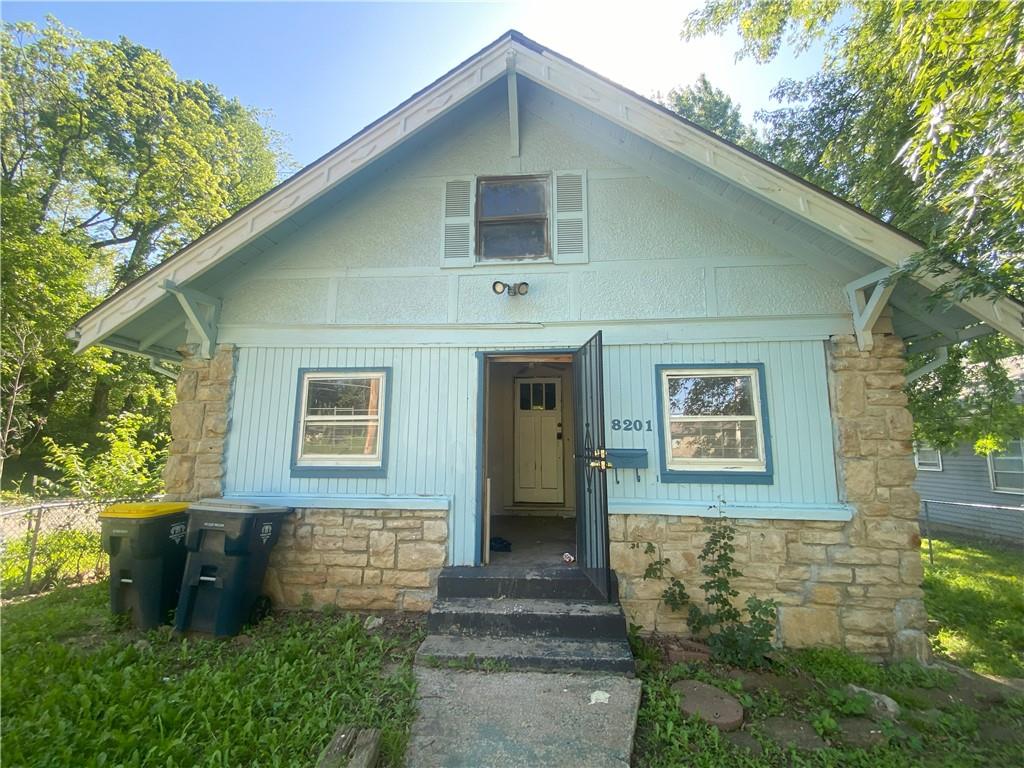 Listing Photo MLS #HMS2553451