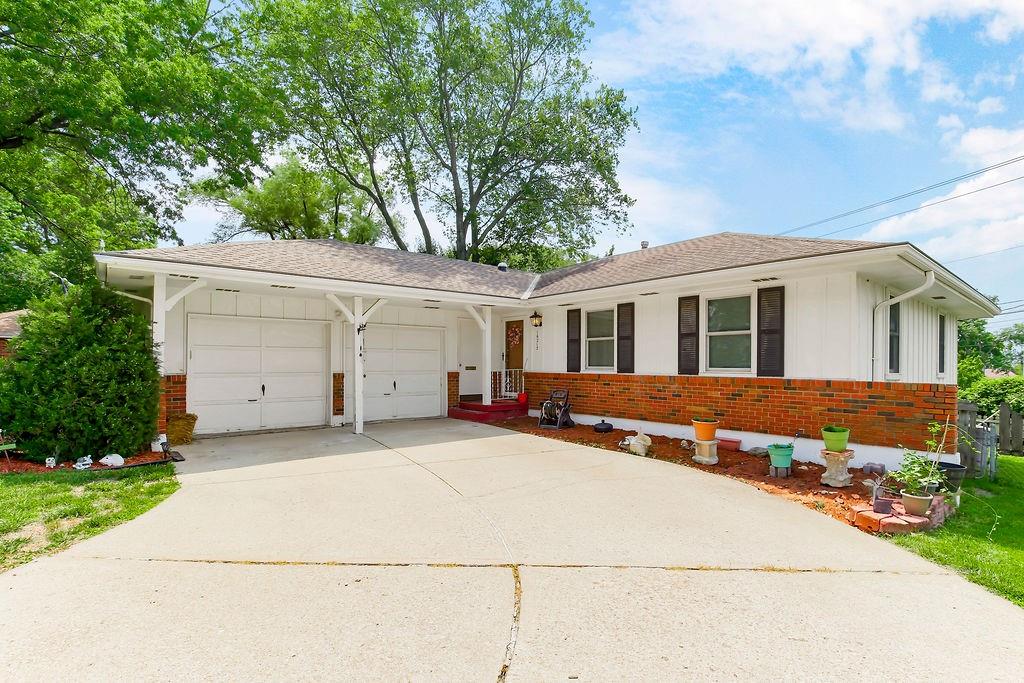 Listing Photo MLS #HMS2553458