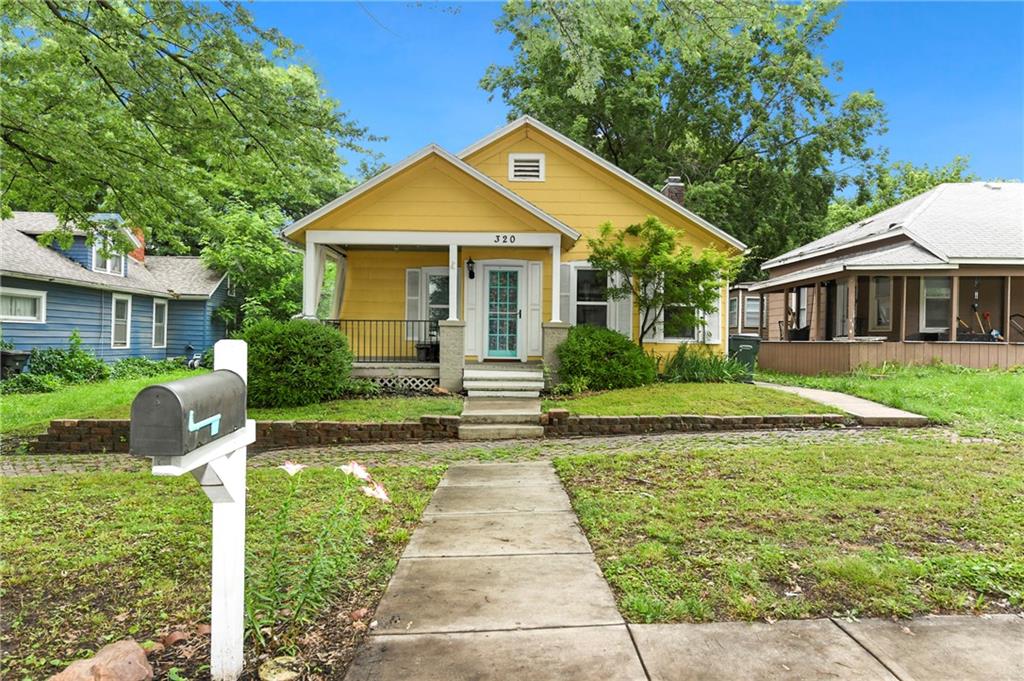Listing Photo MLS #HMS2553636
