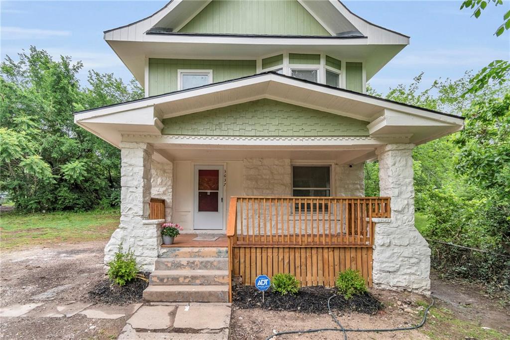 Listing Photo MLS #HMS2553796