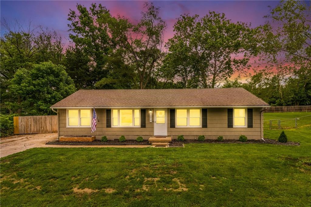 Listing Photo MLS #HMS2553903