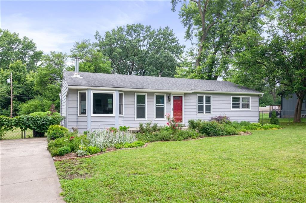 Listing Photo MLS #HMS2553921