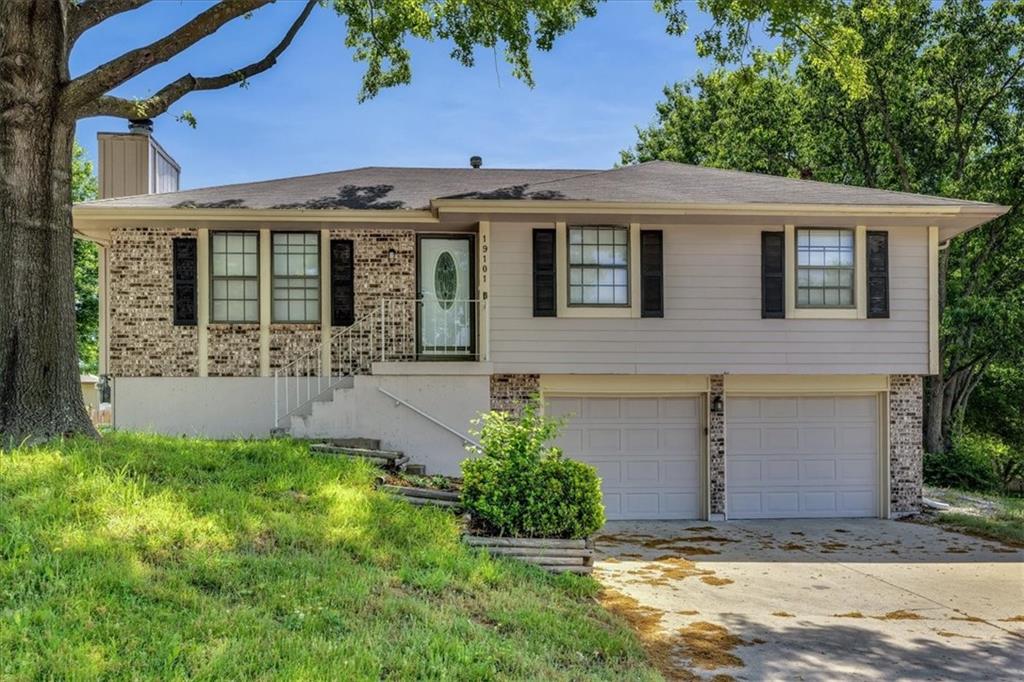 Listing Photo MLS #HMS2554959