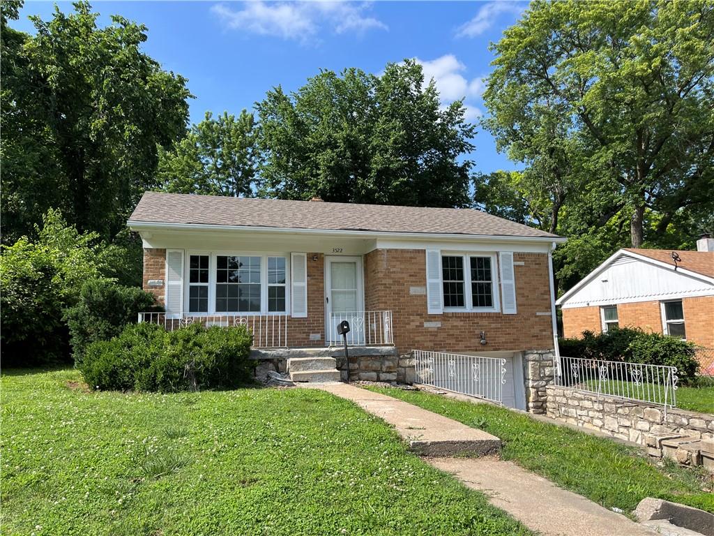 Listing Photo MLS #HMS2555011