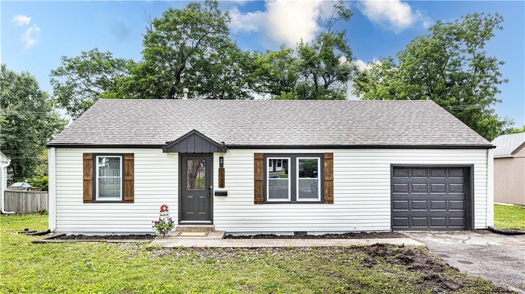 Listing Photo MLS #HMS2555043