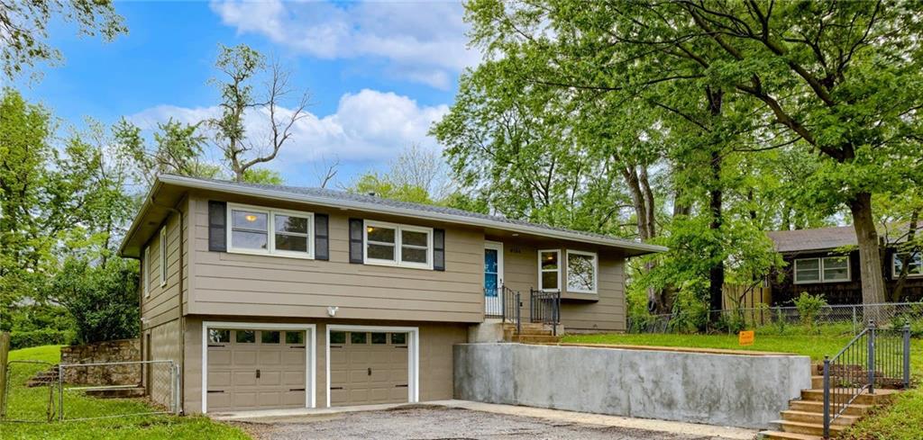 Listing Photo MLS #HMS2555046