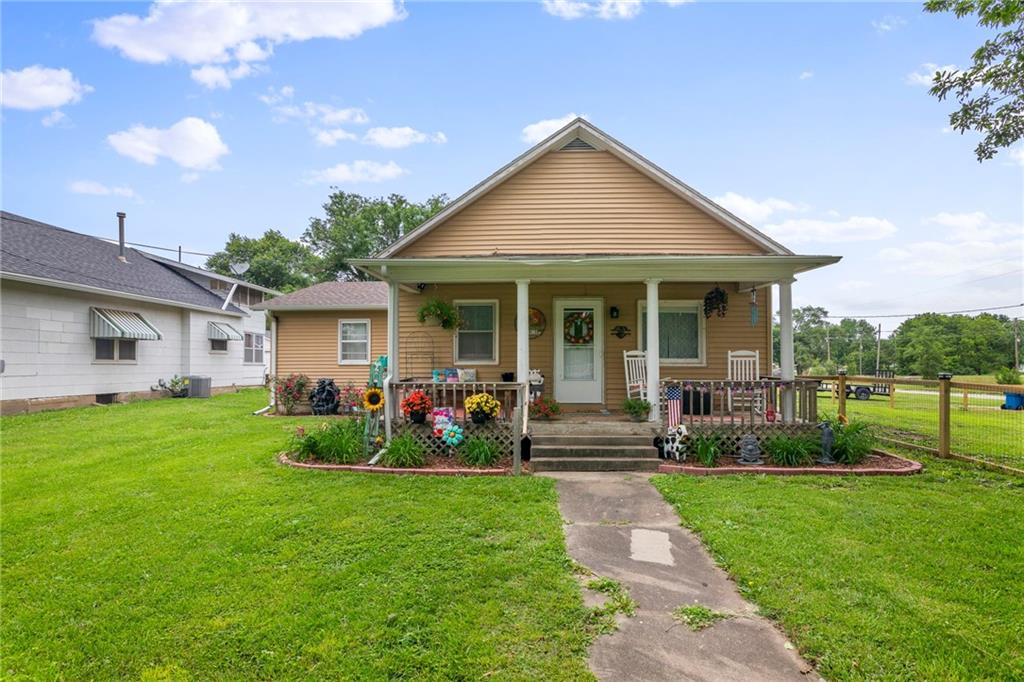 Listing Photo MLS #HMS2555067