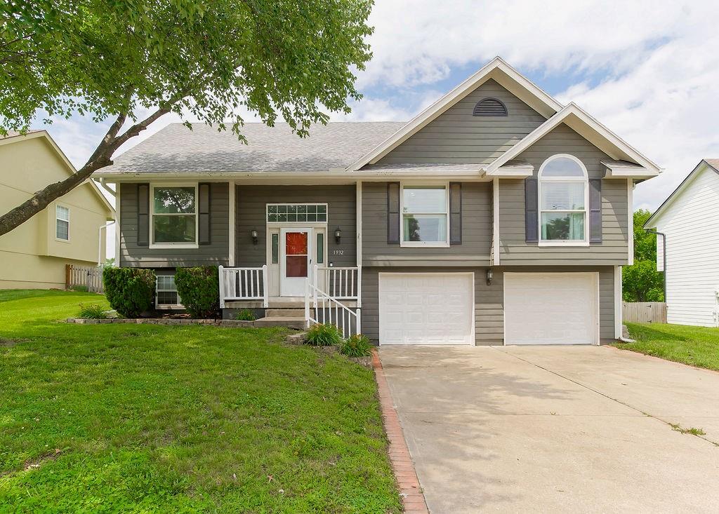 Listing Photo MLS #HMS2555113