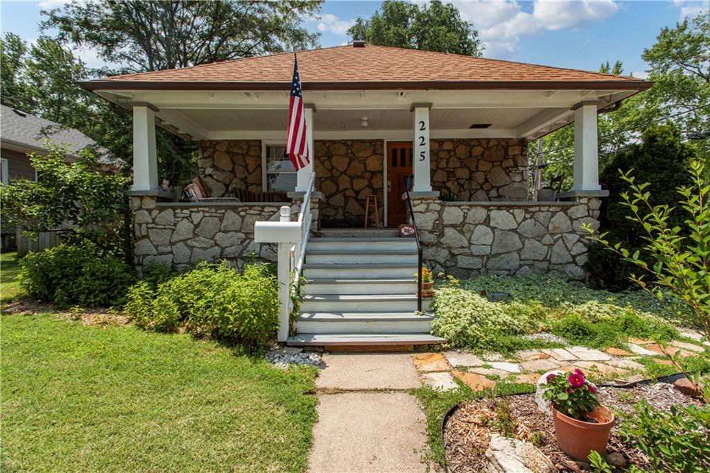 Listing Photo MLS #HMS2555246
