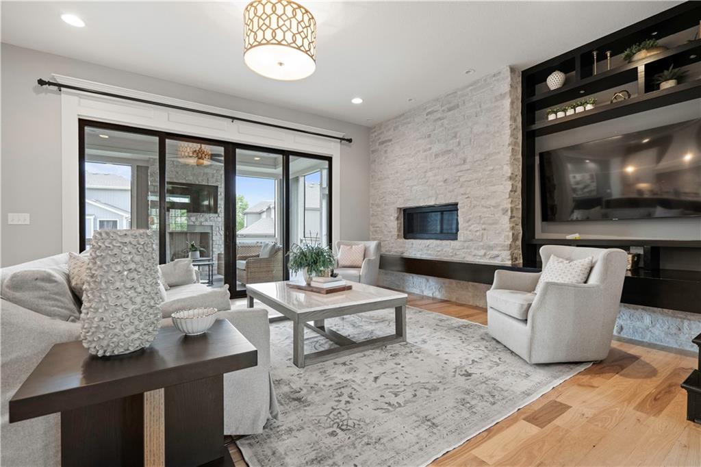 Listing Photo MLS #HMS2555573