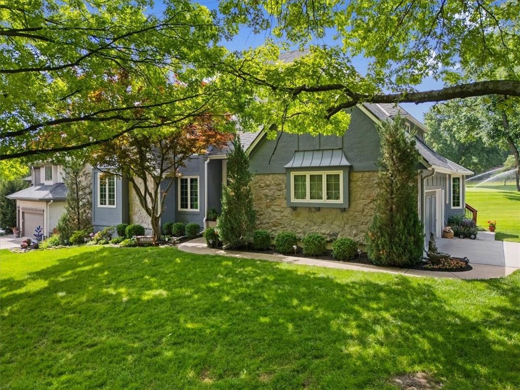 Listing Photo MLS #HMS2555724