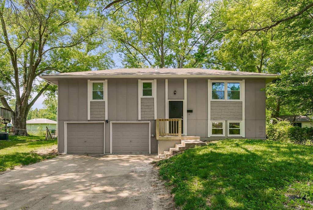 Listing Photo MLS #HMS2556295