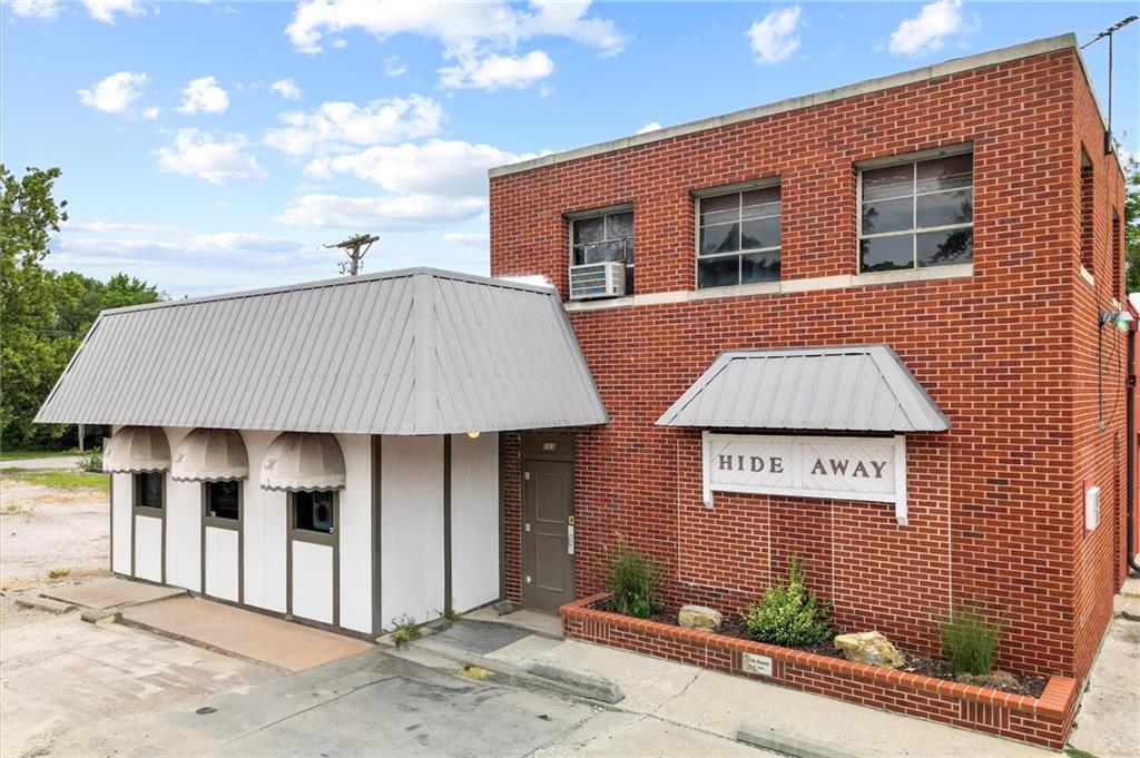 Listing Photo MLS #HMS2556411