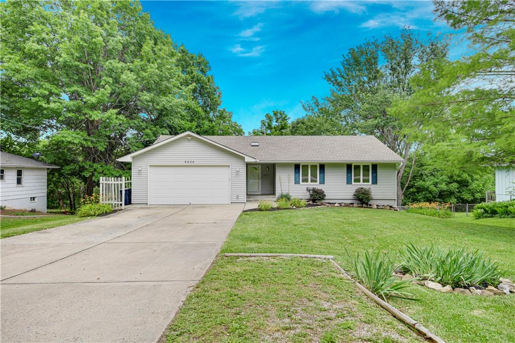 Listing Photo MLS #HMS2556613