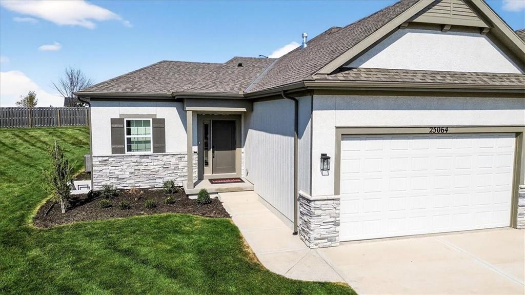 Listing Photo MLS #HMS2556947