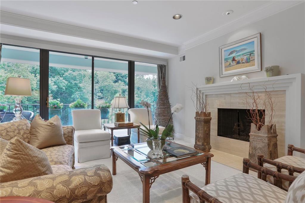 Listing Photo MLS #HMS2557550
