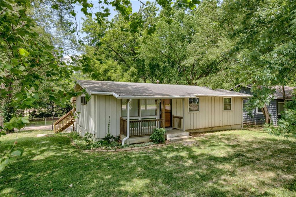Listing Photo MLS #HMS2557818