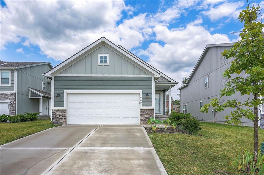 Listing Photo MLS #HMS2558183